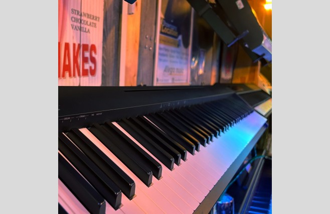 Roland FP10 Black Portable Digital Piano, Used (SN:DOL5061) - Image 7